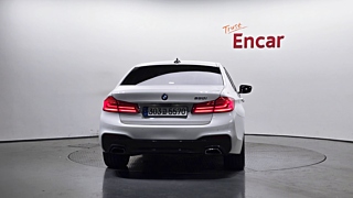 BMW 5-SERIES G30 2017