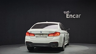 BMW 5-SERIES G30 2017