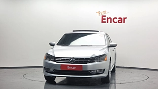 VOLKSWAGEN PASSAT 2013