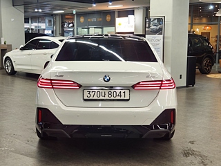 BMW 5-SERIES G60 2024
