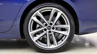 AUDI A7 4K 2020