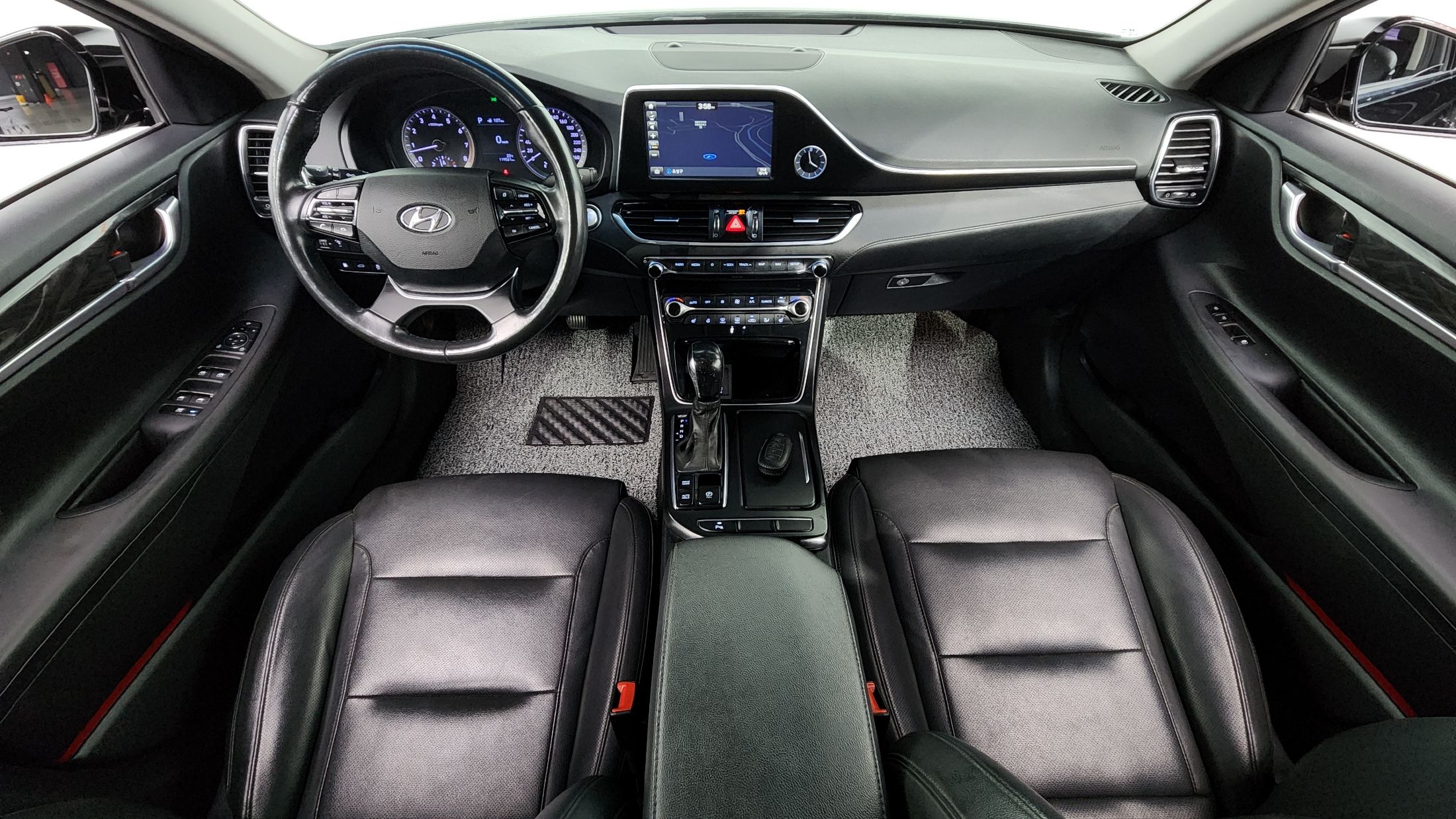 HYUNDAI GRANDEUR IG 2017