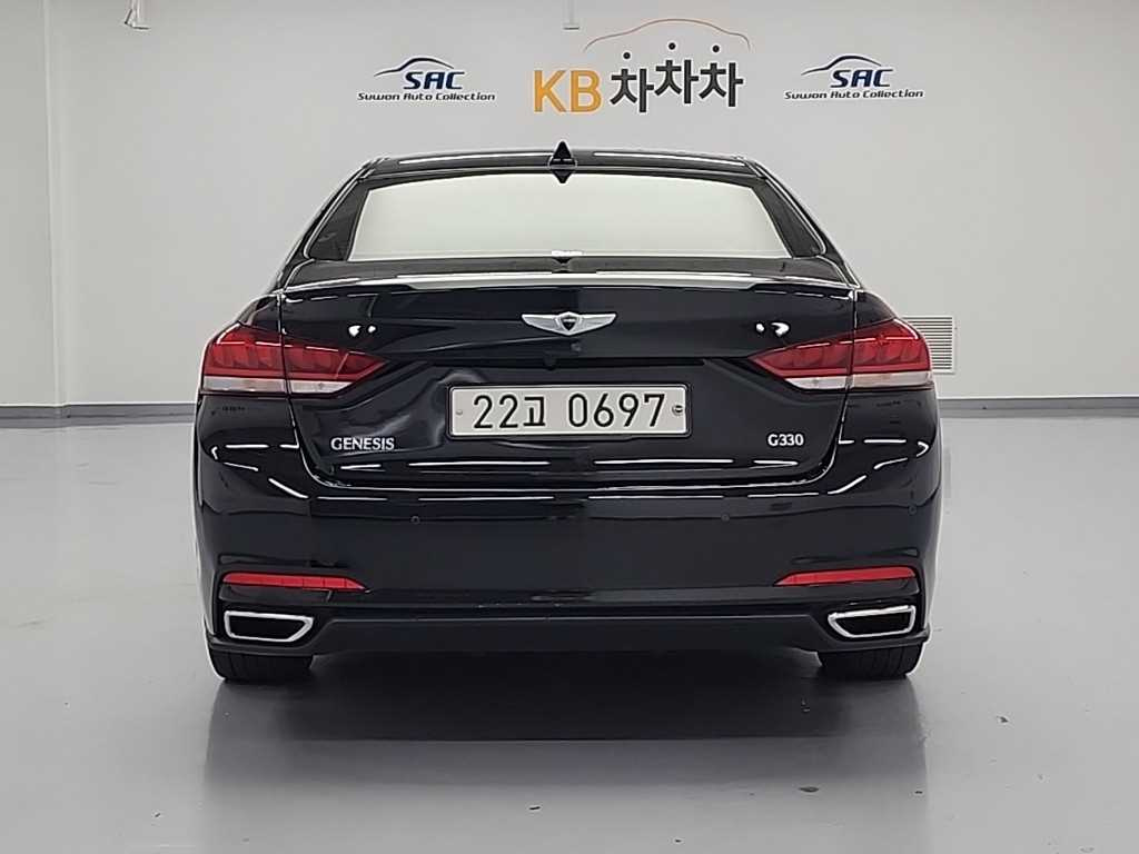 HYUNDAI GENESIS DH 2016