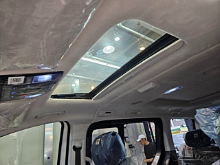 HYUNDAI STARIA 2025