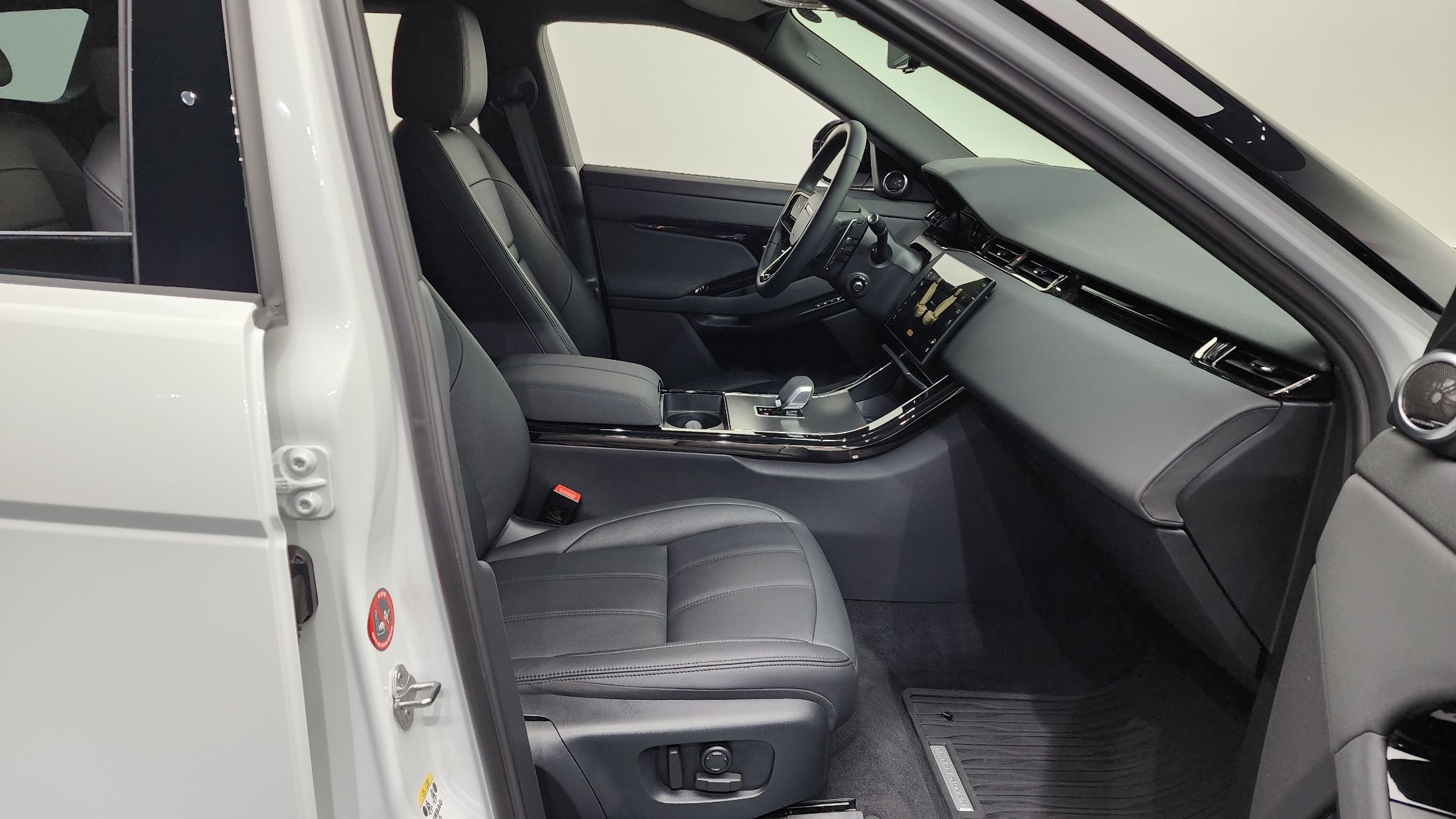 LAND ROVER RANGE ROVER EVOQUE 2024
