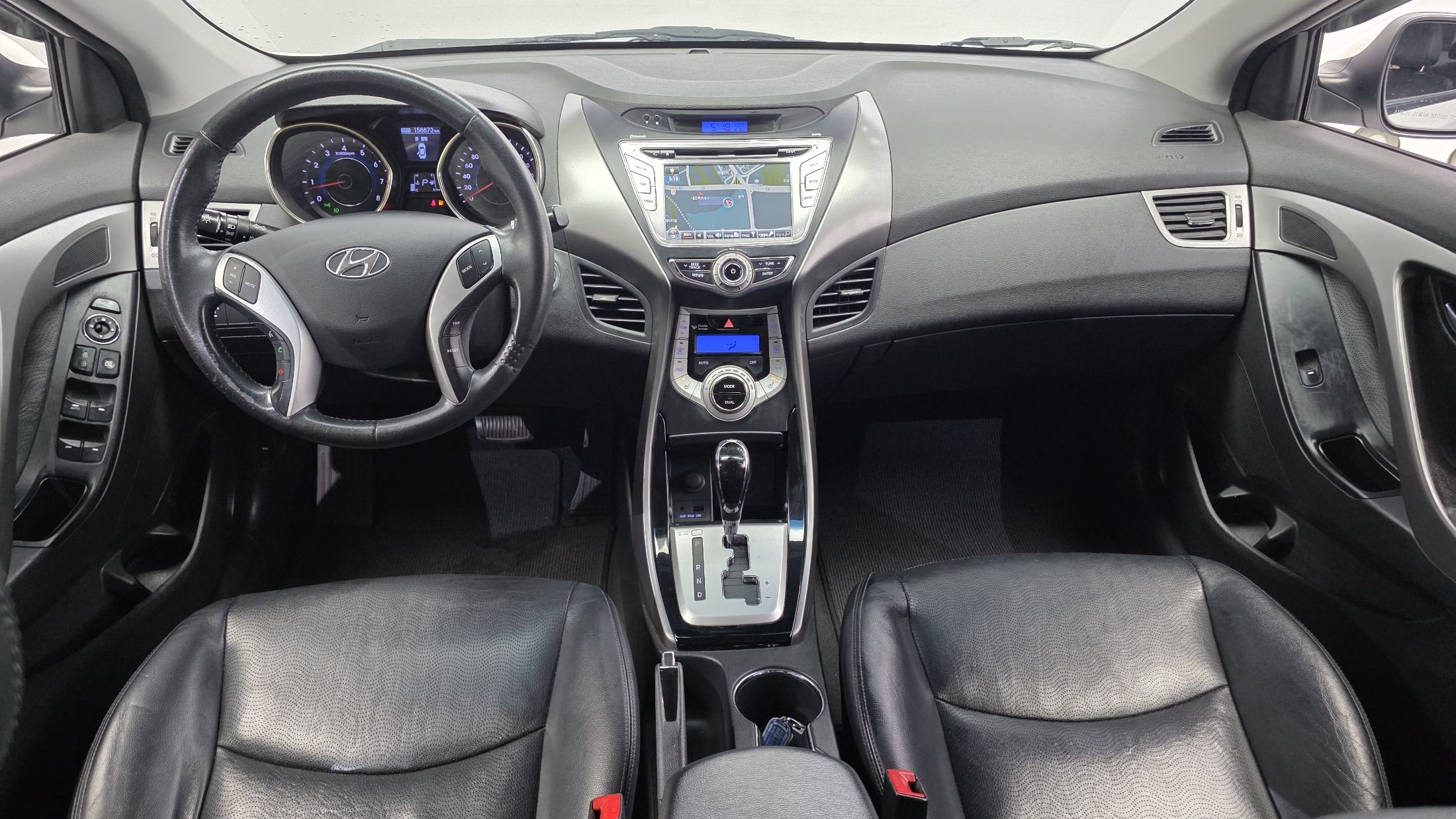HYUNDAI AVANTE MD 2010