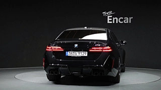 BMW M5 G90 2025