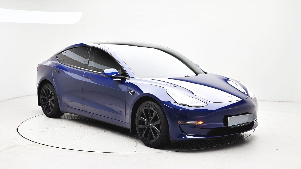 TESLA MODEL 3 2020