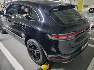 PORSCHE MACAN 2021