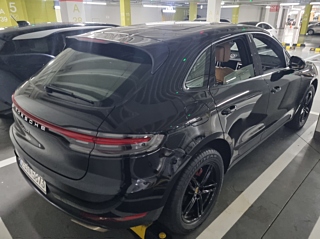 PORSCHE MACAN 2021
