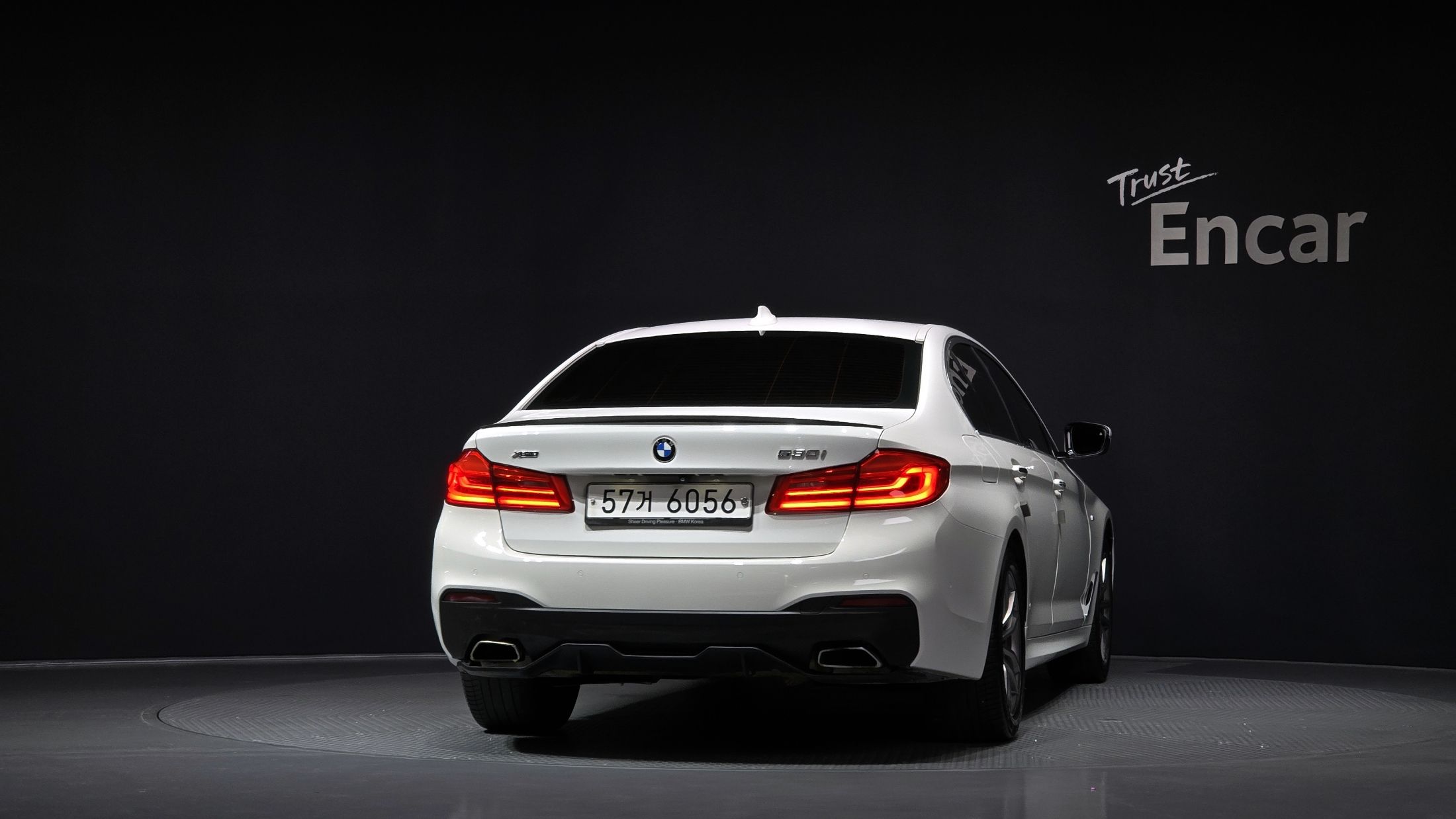 BMW 5-SERIES G30 2017