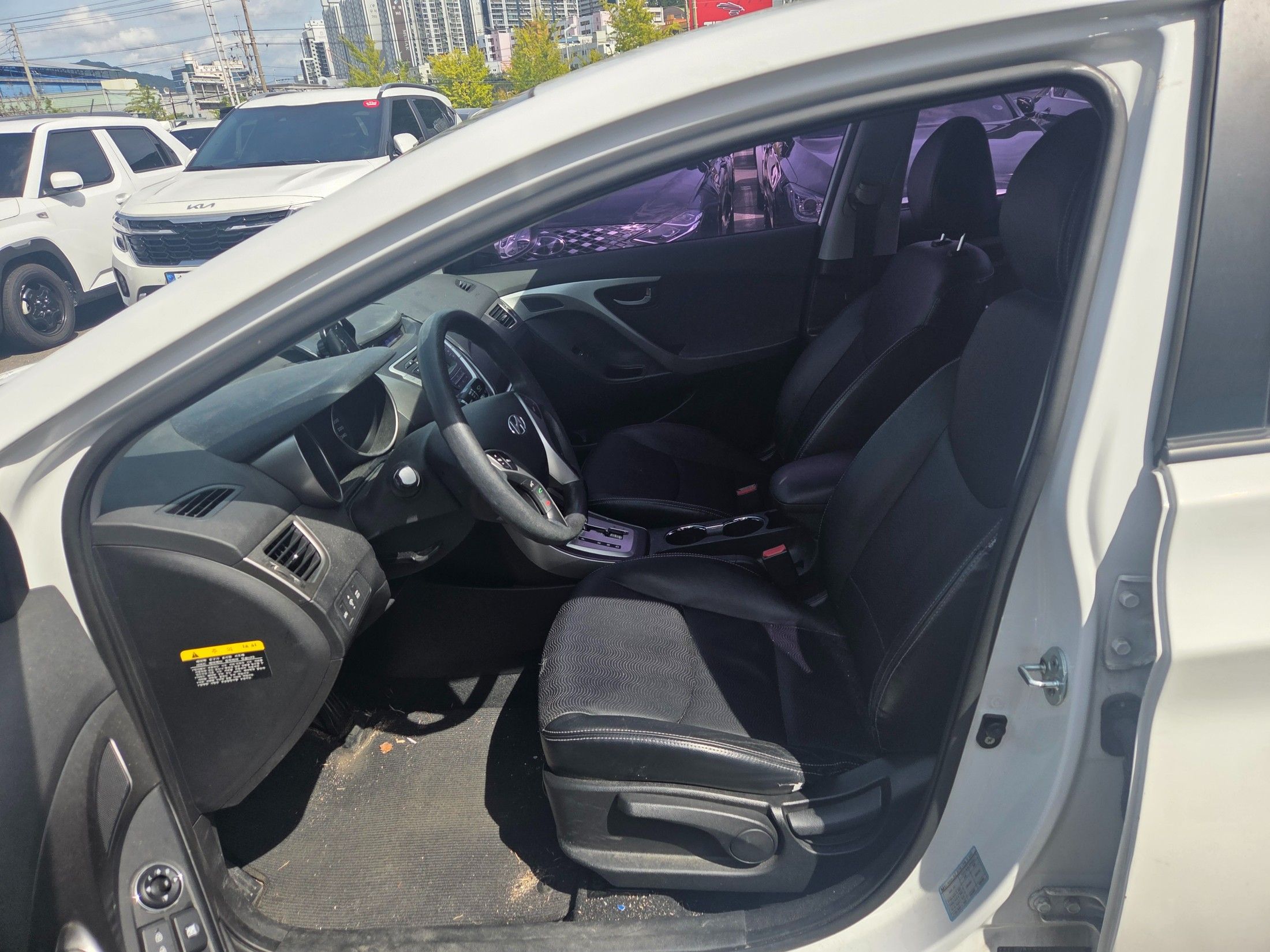 HYUNDAI AVANTE MD 2011