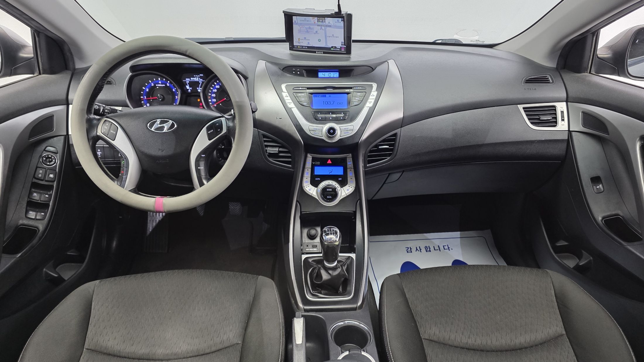 HYUNDAI AVANTE MD 2010