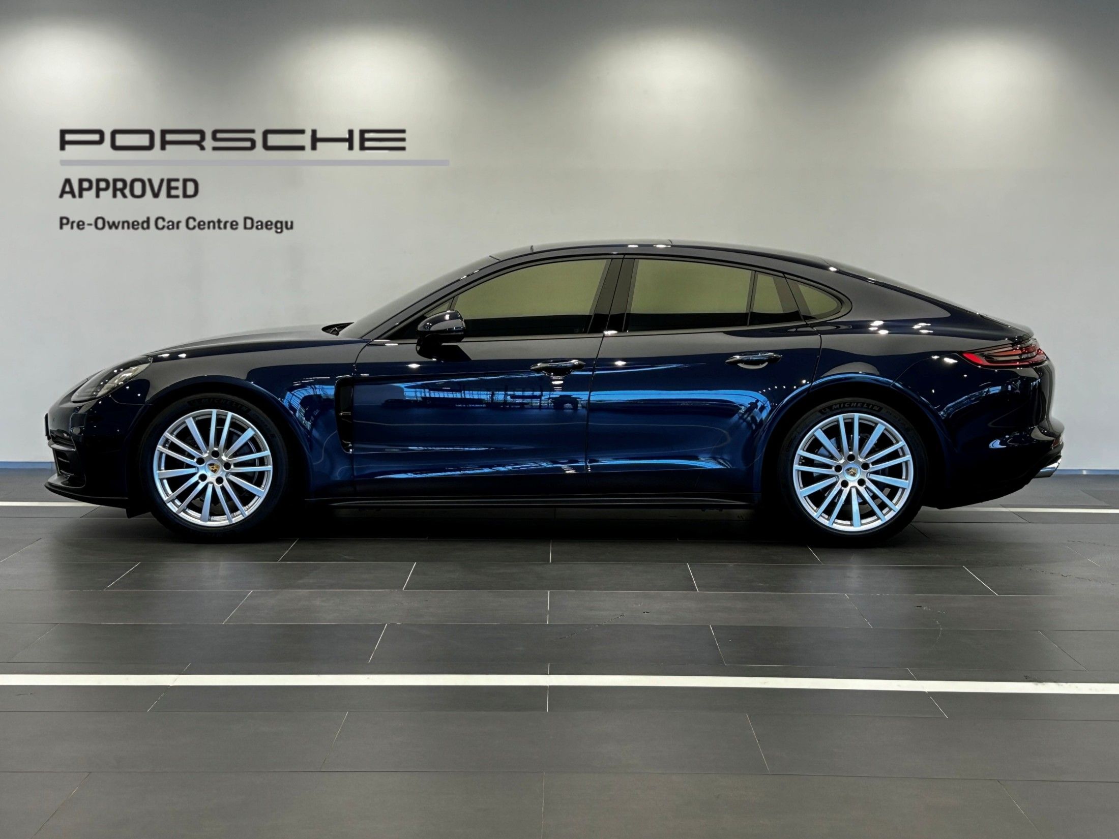 PORSCHE PANAMERA 971 2018