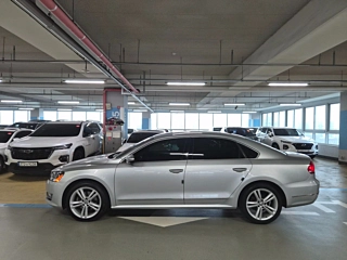 VOLKSWAGEN PASSAT 2014