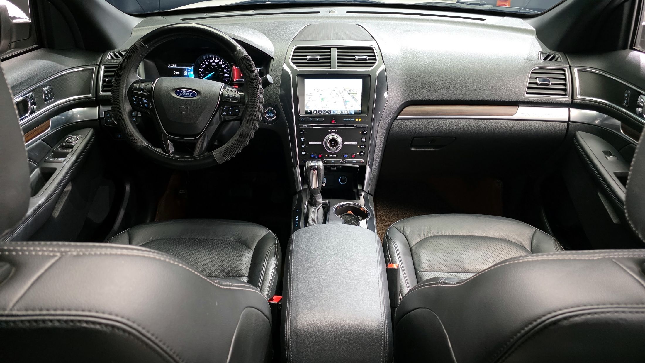 FORD EXPLORER 2018