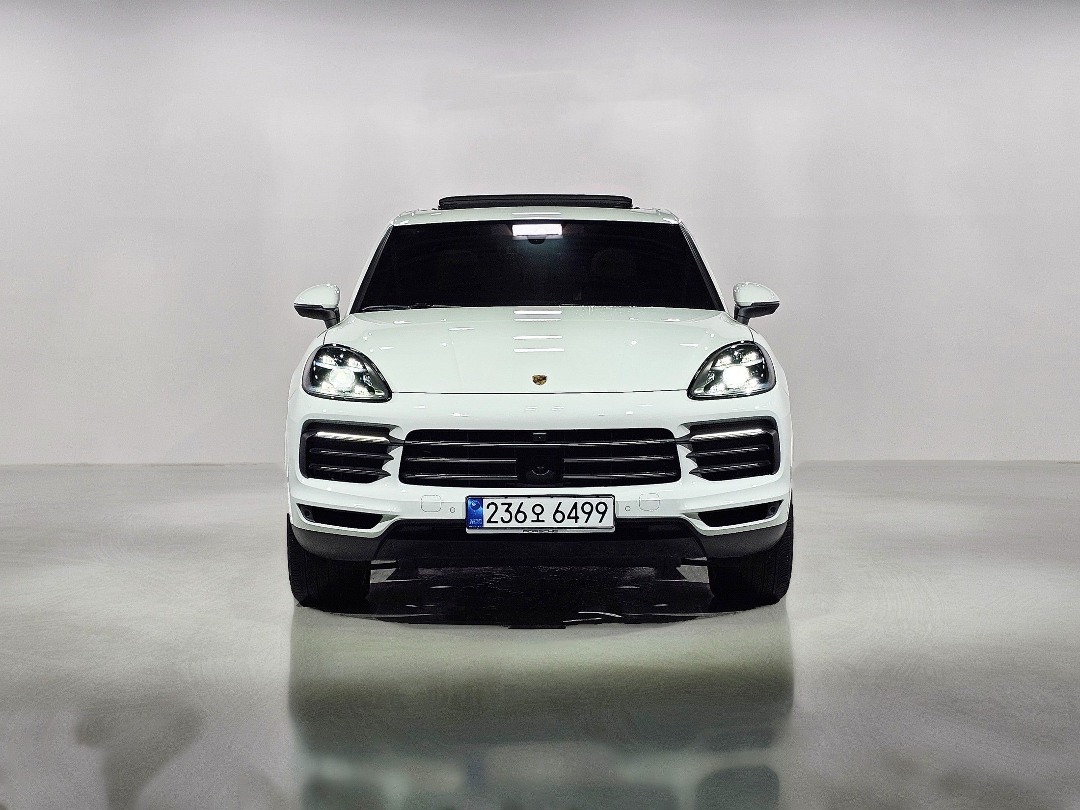 PORSCHE CAYENNE PO536 2023