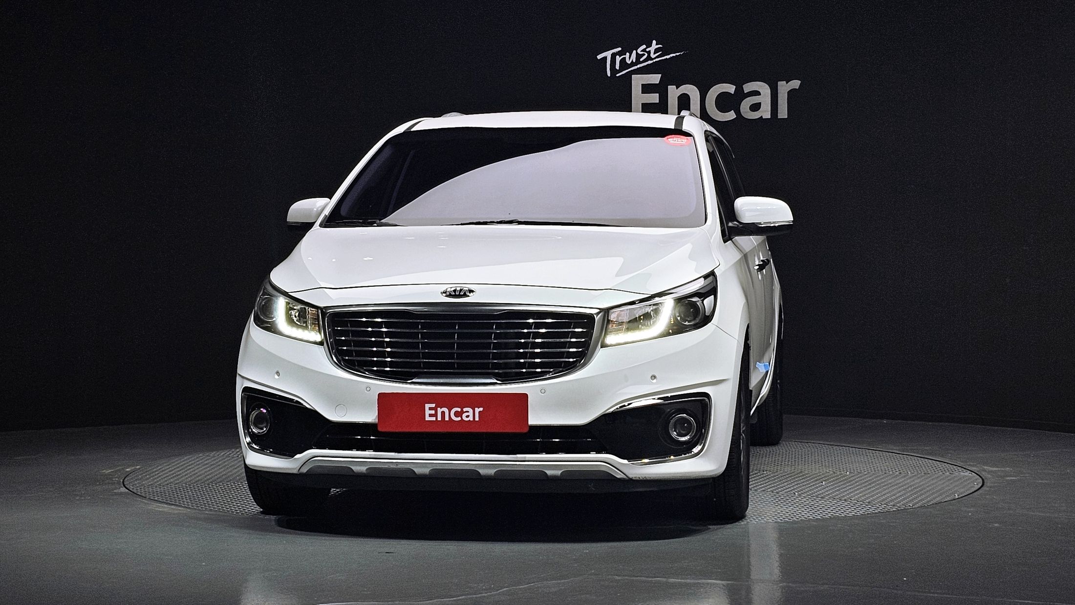 KIA CARNIVAL 2017