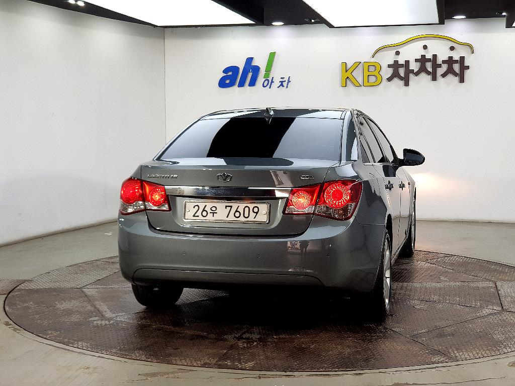 DAEWOO LACETTI PREMIER 2010