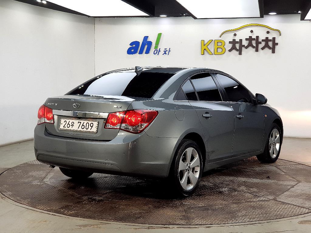 DAEWOO LACETTI PREMIER 2010