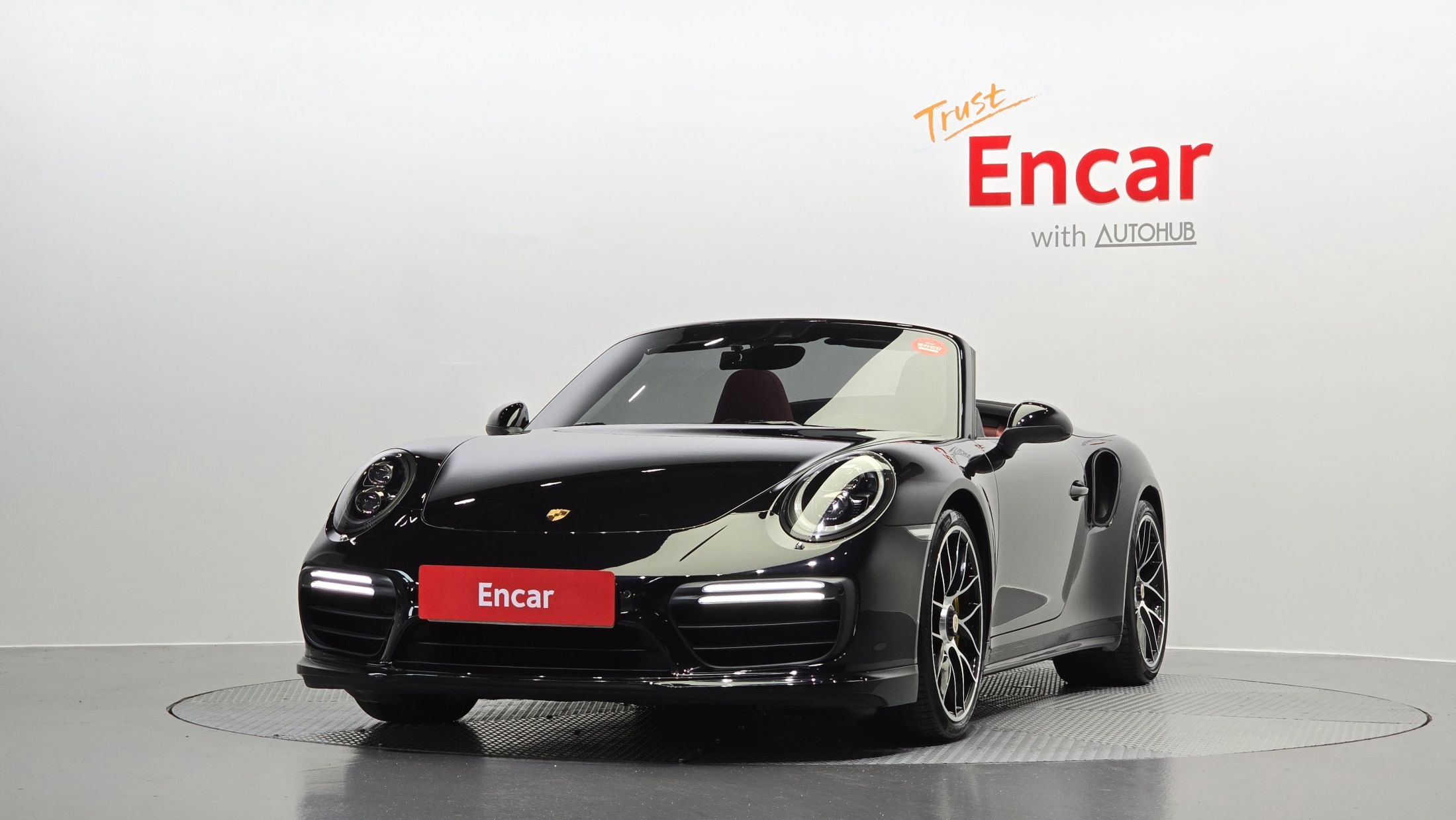 PORSCHE 911 2016