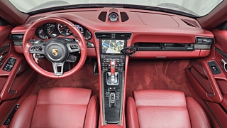 PORSCHE 911 2016