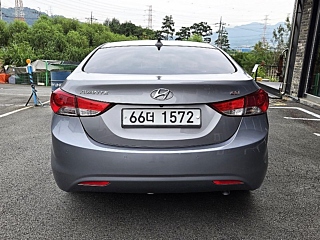 HYUNDAI AVANTE MD 2013