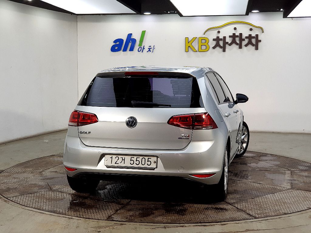 VOLKSWAGEN GOLF 2013