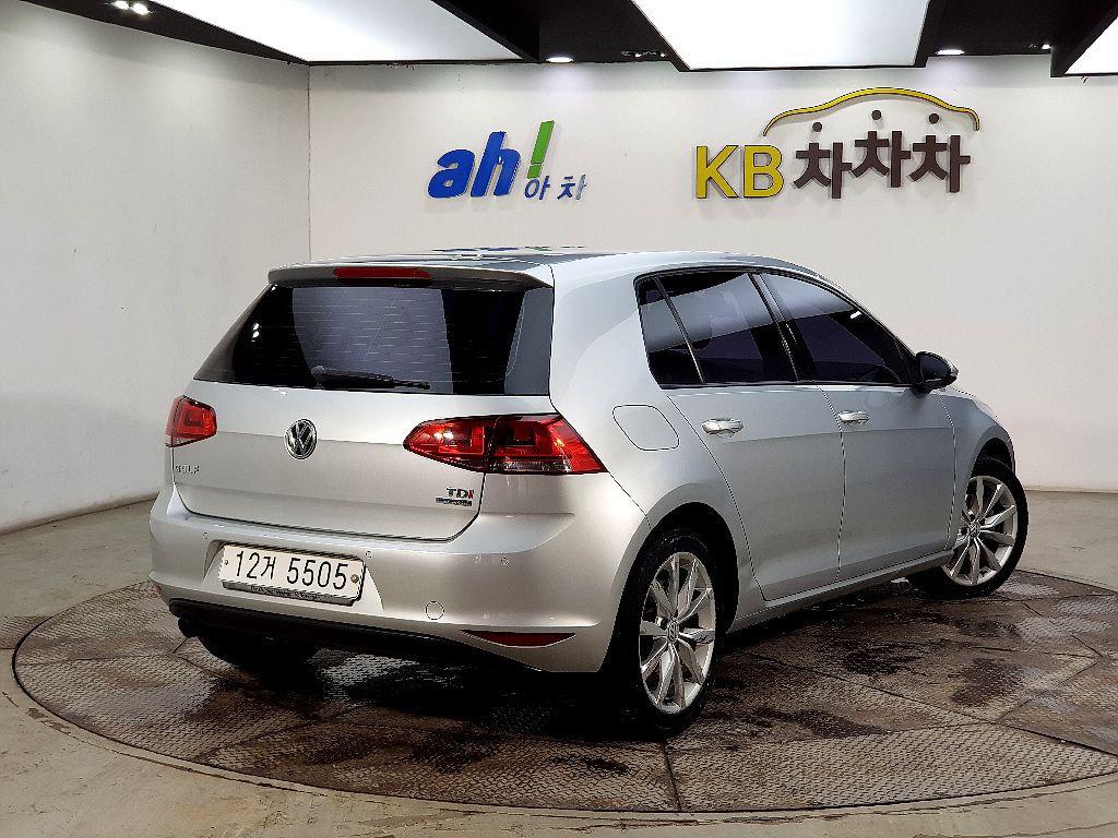 VOLKSWAGEN GOLF 2013