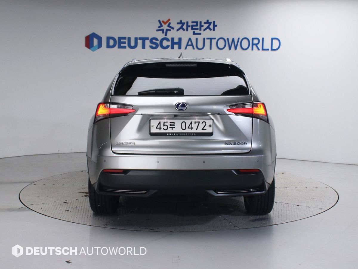 LEXUS NX300H 2016