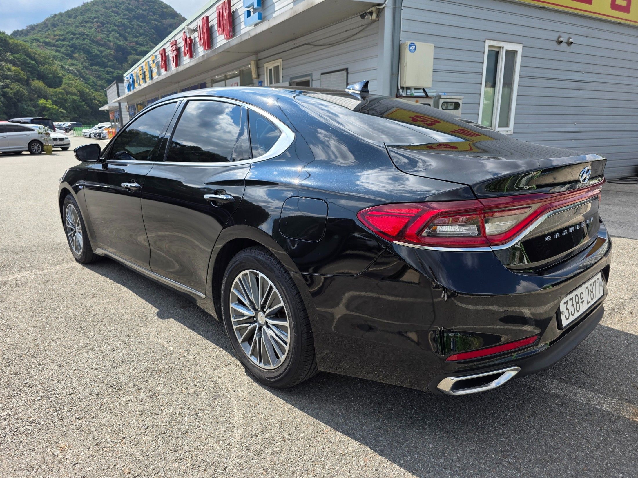 HYUNDAI GRANDEUR IG HYBRID 2018