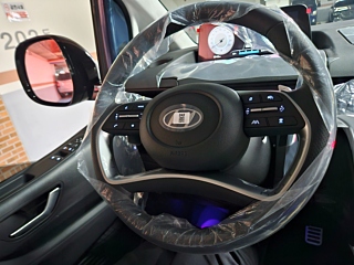 HYUNDAI STARIA 2025