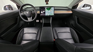 TESLA MODEL 3 2020