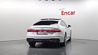 AUDI A7 4K 2020