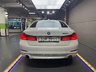 BMW 5-SERIES G30 2019