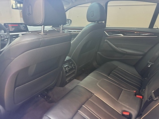 BMW 5-SERIES G30 2019