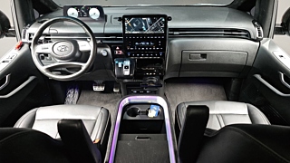 HYUNDAI STARIA 2023