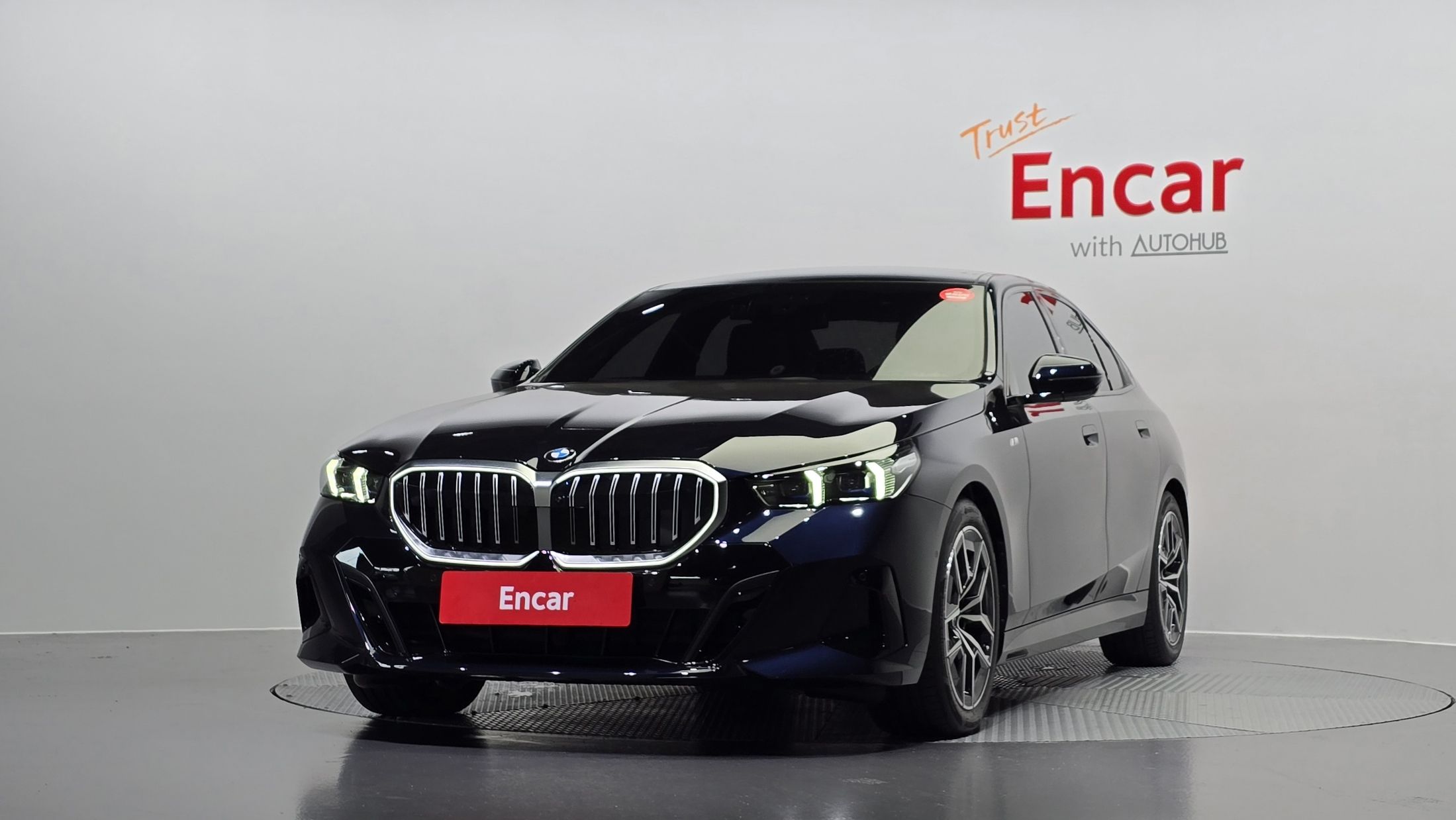 BMW 5-SERIES G60 2025