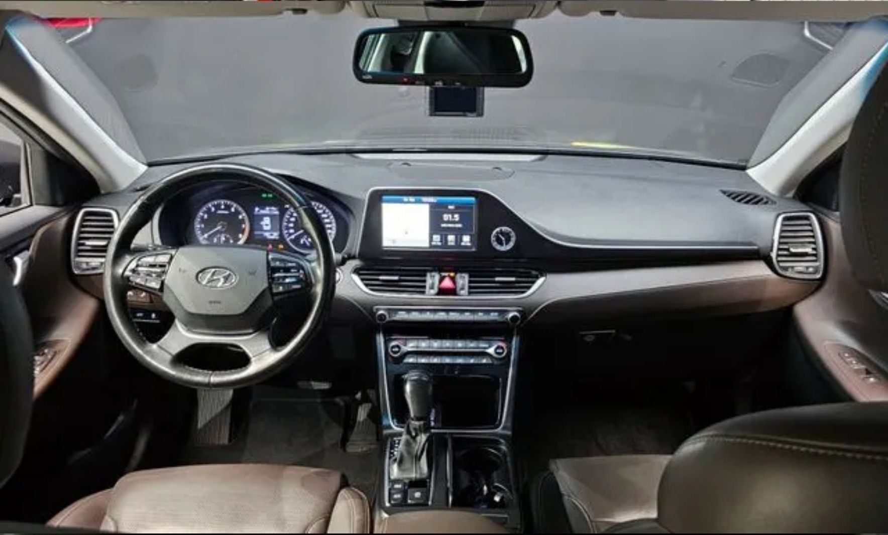 HYUNDAI GRANDEUR IG 2017