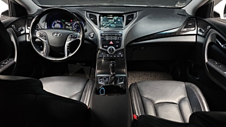 HYUNDAI GRANDEUR HG HYBRID 2016