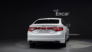 HYUNDAI GRANDEUR HG 2016