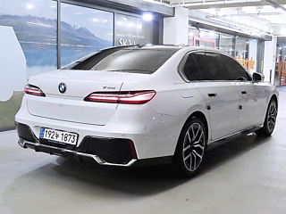 BMW 7-SERIES G70 2023