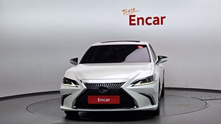 LEXUS ES300H 2019