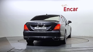 GENESIS EQ900 2017