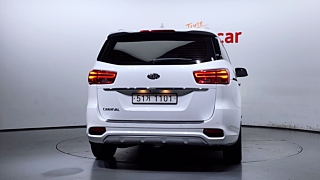 KIA CARNIVAL 2018