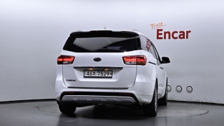 KIA CARNIVAL 2017