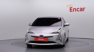 TOYOTA PRIUS 2017