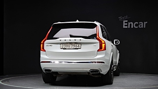 VOLVO XC90 2021
