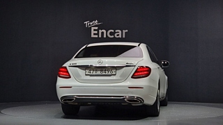 MERCEDES BENZ E-CLASS W213 2018