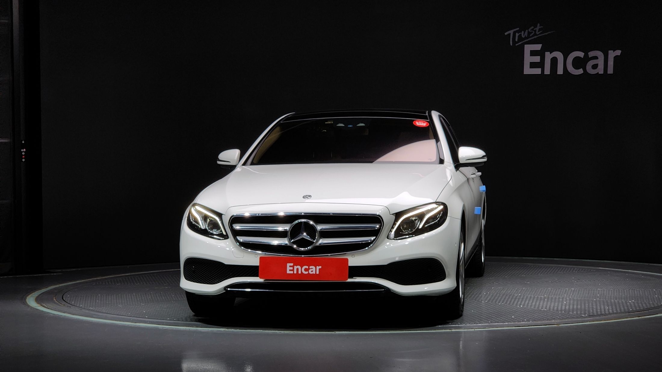 MERCEDES BENZ E-CLASS W213 2017